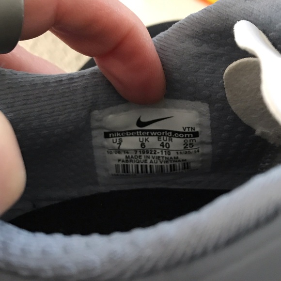 Nike White and Gray Athletic Shoes - Picture 6 of 6